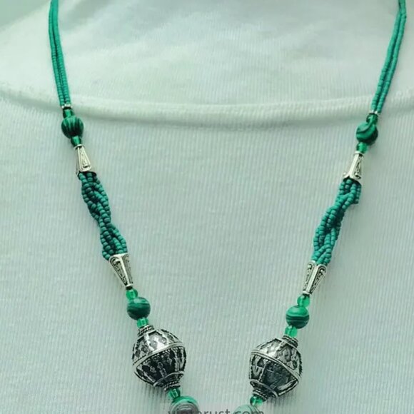 Bohemian Beaded Chain Necklace with Dangling Tassel Pendant, Green Beaded - Picture 7 of 11